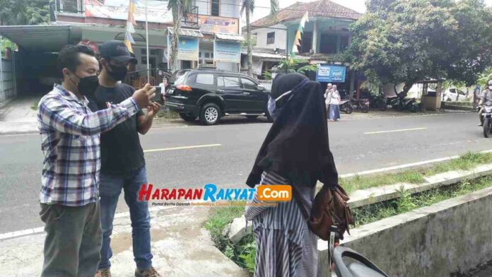 Ibu Muda di Pangandaran