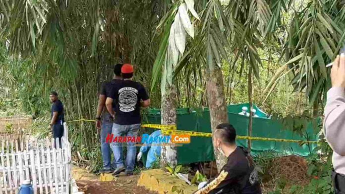 Makam Korban Tertimpa Saung