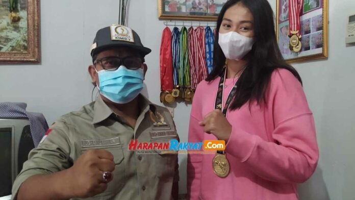 Viral Atlet Ciamis Peraih Emas Pulang Naik Bus