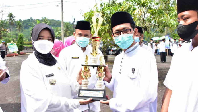 Wali Kota Banjar, Santri Harus Jadi Pelopor Prokes