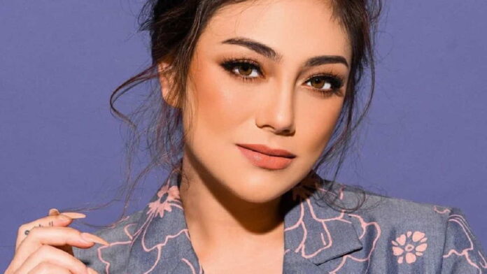 Celine Evangelista Segera Tunangan Setelah Cerai, Siapa Sosok Pria Itu