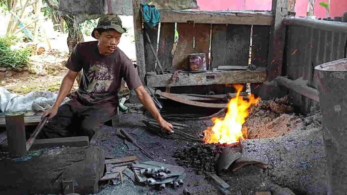Asal Usul Nama Kampung Dokdak, Sentra Perkakas di Ciamis