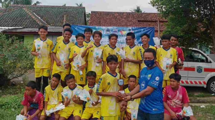 Bared Patroman Cup