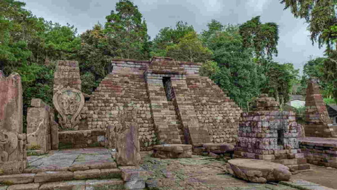 Candi Sukuh Mirip Piramida Meksiko, Berlokasi di Karanganyar