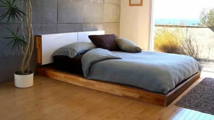 Desain Kamar Tidur Motif Kayu Memberikan Kesan Ruangan Lebih Hangat
