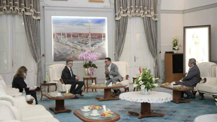 Gubernur Jabar Ingin Buka Kafe di Ukraina