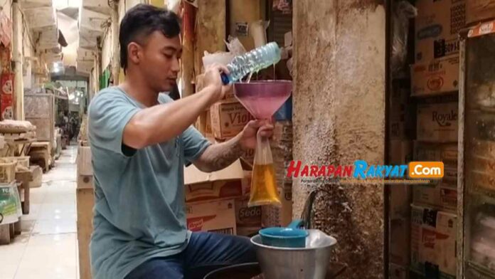 Harga Minyak Curah di Pasar Banjar