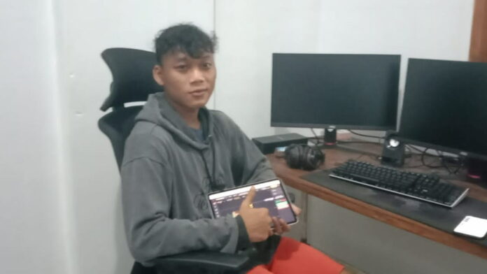 Pemuda di Pangandaran Jadi Trader Sukses, Untung Ratusan Juta