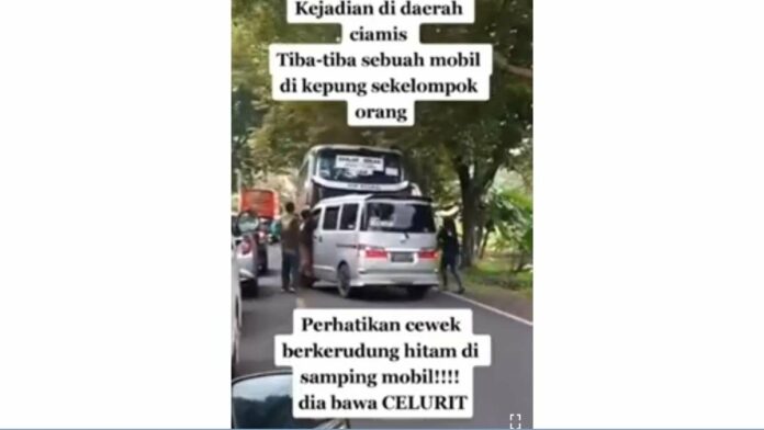 Wanita Viral Bawa Celurit