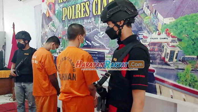 Polres Ciamis Bekuk Dua Tersangka Perampasan HP di Pamarican