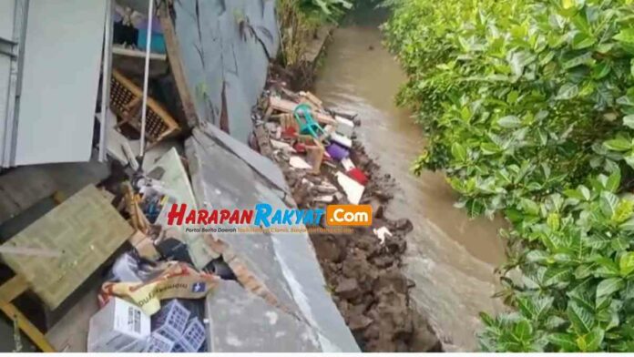Ruko di Tasikmalaya Ambruk