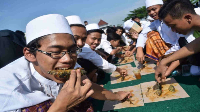 Sunnah Nabi Ketika Makan, Penyebab Mendapat Pahala dan Keberkahan