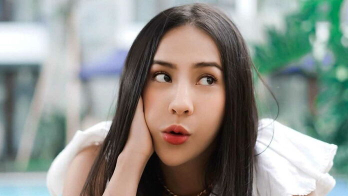 Anya Geraldine Bagikan Foto Waku Masih Kecil Saat Ulang Tahun ke-26