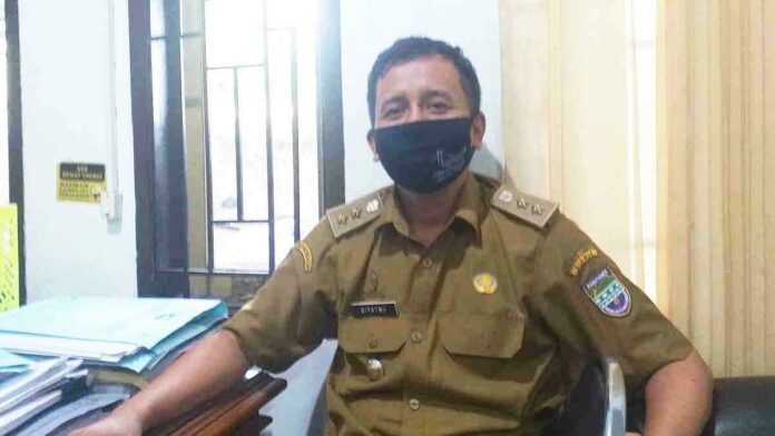 Alun-alun Ciamis Ditutup Malam Tahun Baru, Petugas Kebersihan Tetap SiagaAlun-alun Ciamis Ditutup Malam Tahun Baru, Petugas Kebersihan Tetap Siaga