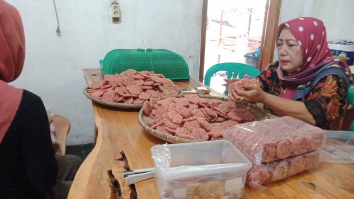 Camilan Rengginang Asal Selasari Pangandaran Tembus Pasar Arab