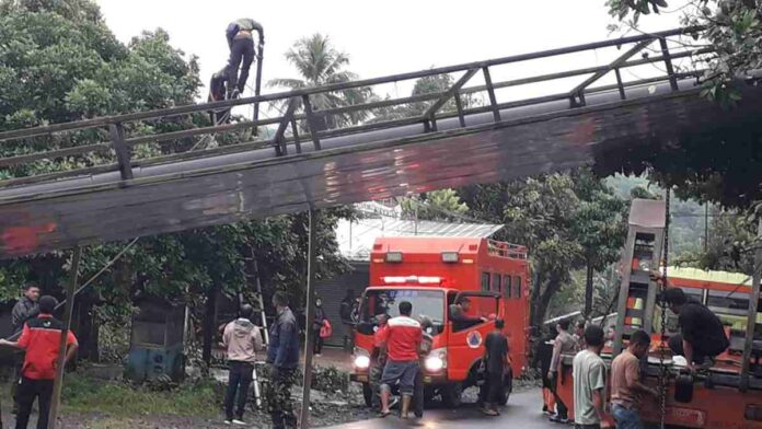 Hujan Es Disertai Angin
