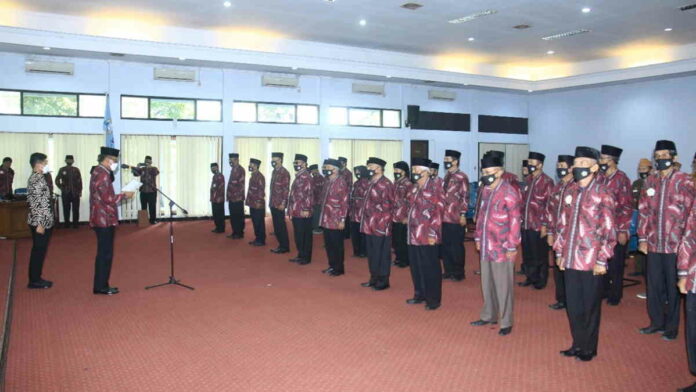 Kukuhkan Pengurus Lembaga Lanjut Usia Indonesia, Ini Pesan Bupati Ciamis