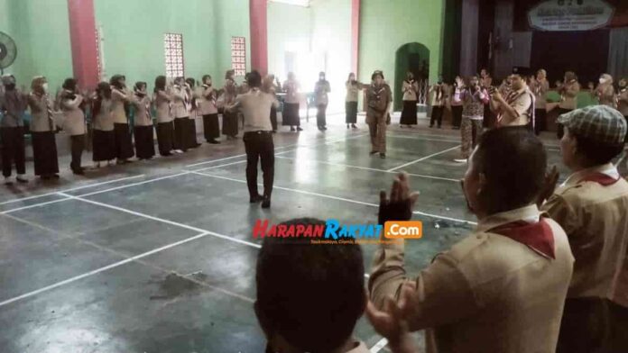 ),- Karang Pamitran