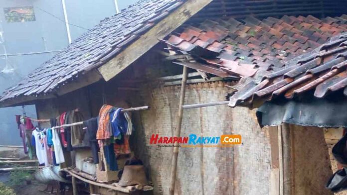 Warga Sukamantri Ciamis