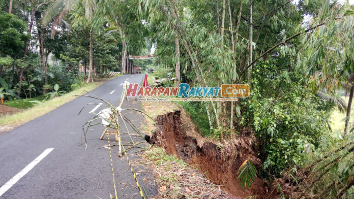 TPT Ambrol Ancam Pengguna Jalan di Sadananya Ciamis