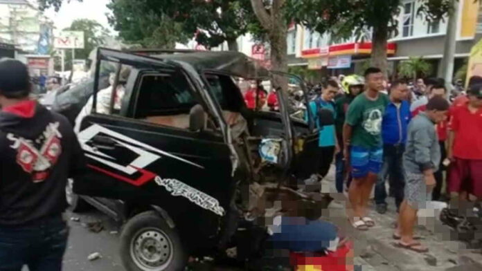 Terluka Parah, Guru Madrasah di Pangandaran Tertabrak Mobil Rongsok
