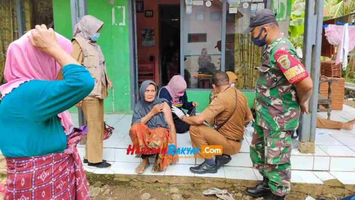 Vaksinasi Door To Door
