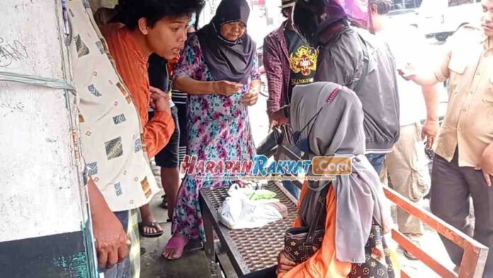 Warga Tangkap Emak-emak Diduga Curi Rokok di Tasikmalaya