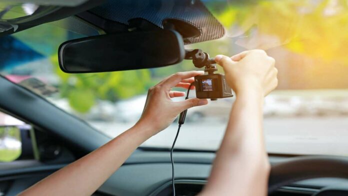 Cara Pasang Dashcam Mobil Termudah, Ikuti Beberapa Langkah Berikut!