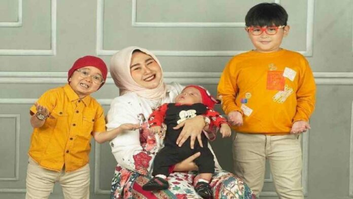 Alasan Daus Mini Sembunyikan Kehamilan Istri dan Kini Telah Melahirkan
