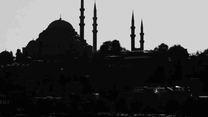 Dahsyatnya Fitnah Akhir Zaman yang Menghancurkan