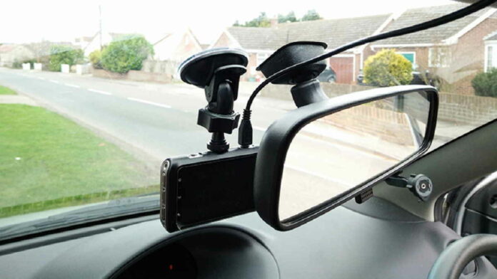 Dashcam Mobil Depan Belakang Begini Tips Memilih dan Pemasangannya