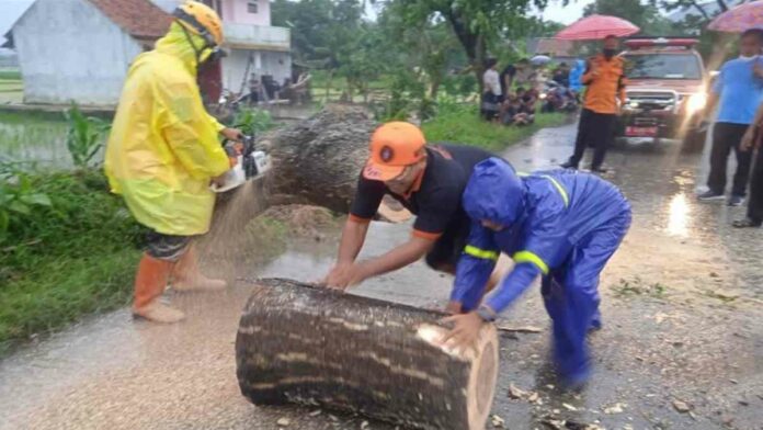 Hujan Angin di Kota Banjar