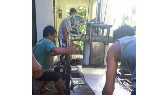 Pengusaha Keripik Kaca di Kawali Ciamis Kewalahan Hadapi Orderan
