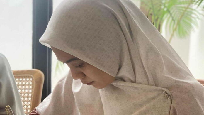 Profil Mommy ASF, Penulis Novel Layangan Putus yang Semakin Viral