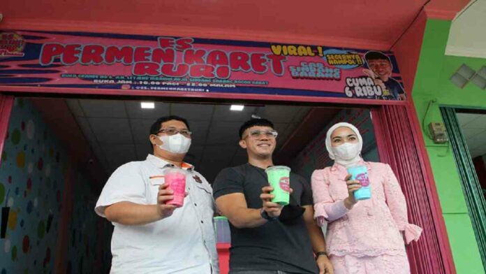 Ruri Repvblik Jualan Es Permen Karet, Begini Cerita Awal Mulanya!