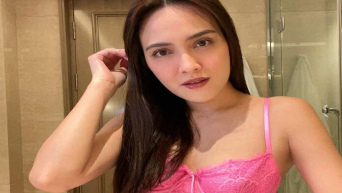 Shandy Aulia Pamer Foto Saat Pakai Lingeria Pink Bikin Heboh Warganet