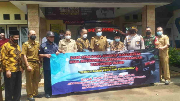Sisihkan Gaji, Polisi Ini Beli Ambulans untuk Desa Kelahirannya di Ciamis
