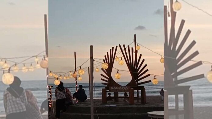 Sunset di Pantai Pangandaran