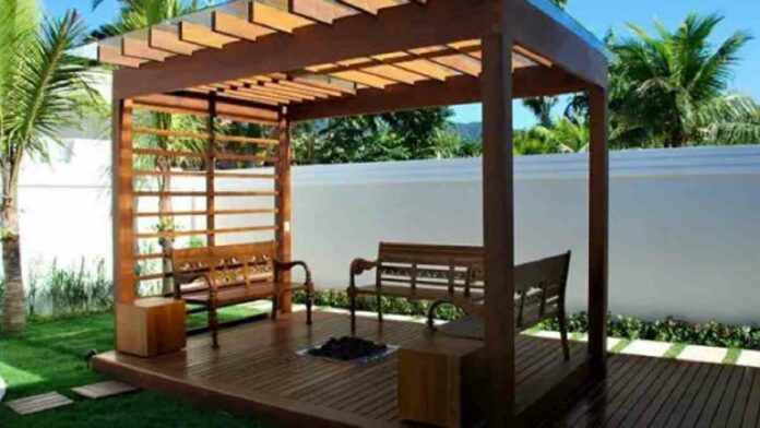 Tempat Santai Depan Rumah Ciptakan Kesan Hangat dan Nyaman