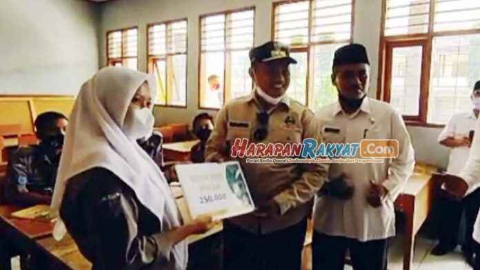 Tinjau Pelaksanaan PTM 100% di Pangandaran