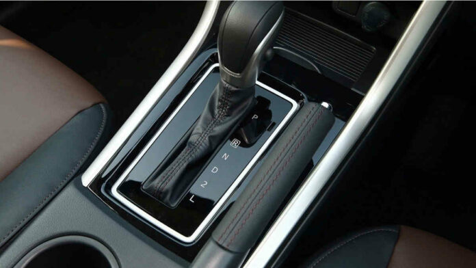 Tuas Transmisi Matic Berbeda dengan Manual, Ternyata ini Fungsinya