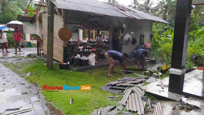 Atap Warung Terbang