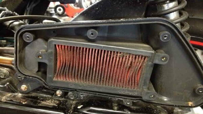 Filter Udara Motor Kemasukan Air