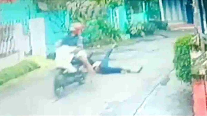 Penumpang motor di Tasikmalaya