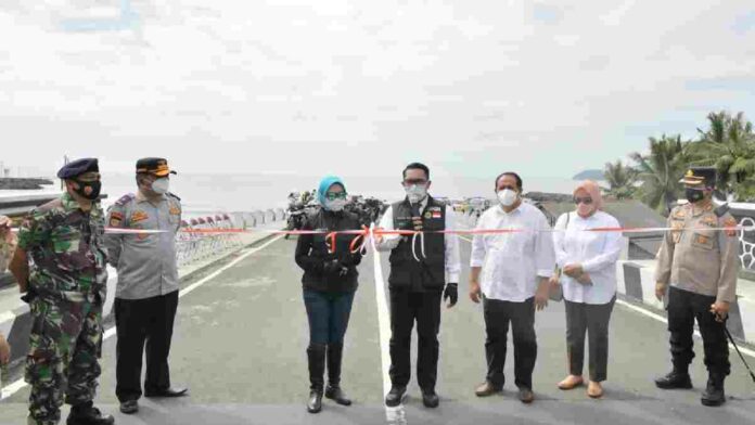 Jembatan Merah Pangandaran