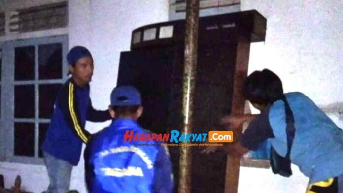 Tersambar Petir