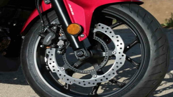 Traction Control System, Fitur Keselamatan pada Motor Berperan Penting