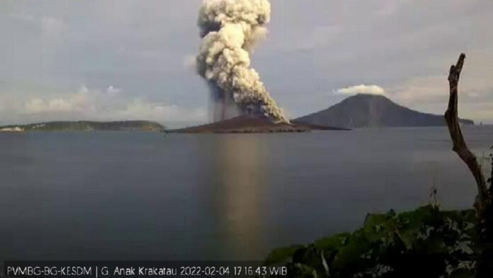 Video Dramatis Erupsi Anak Krakatau, Ternyata 2018 Silam!