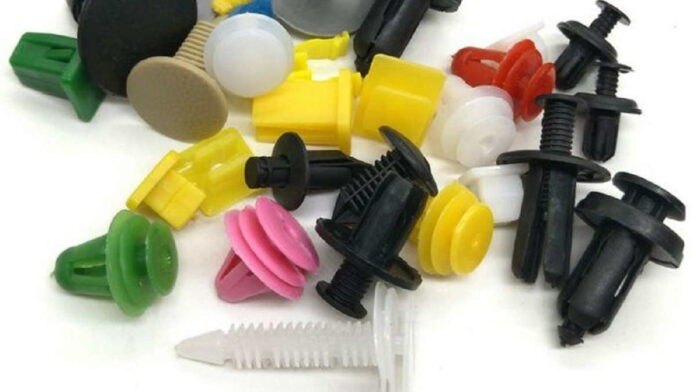 Baut Rivet Plastik Sepeda Motor, Ada Trik Khusus Bongkar Pasangnya