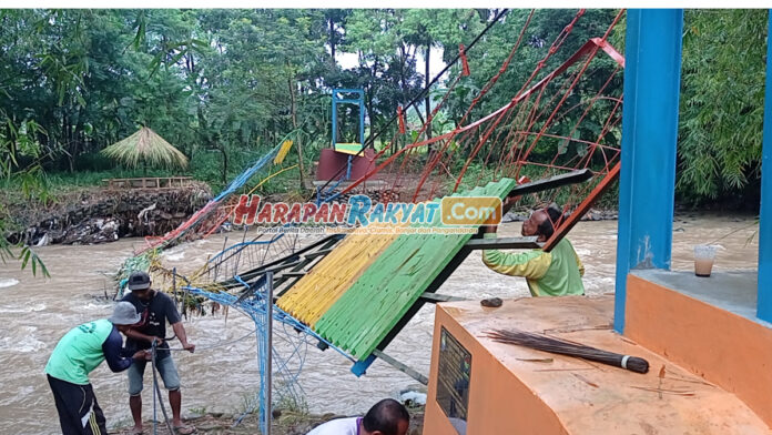 Jembatan Gantung Roboh di Ciamis